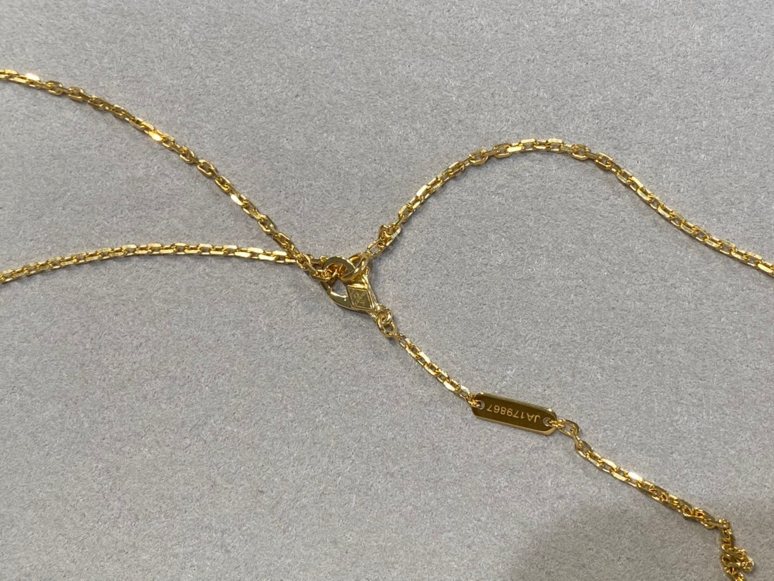 [Regalia Jewelry]CLOVER 25MM NECKLACE GOLD CARNELIAN