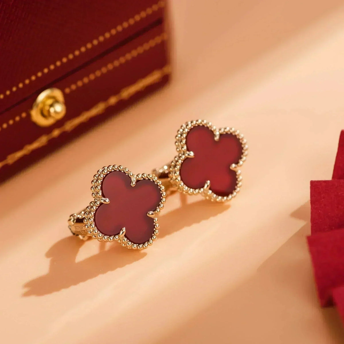 [Regalia Jewelry]CLOVER MEDIUM 1 MOTIFS CARNELIAN  EARRINGS
