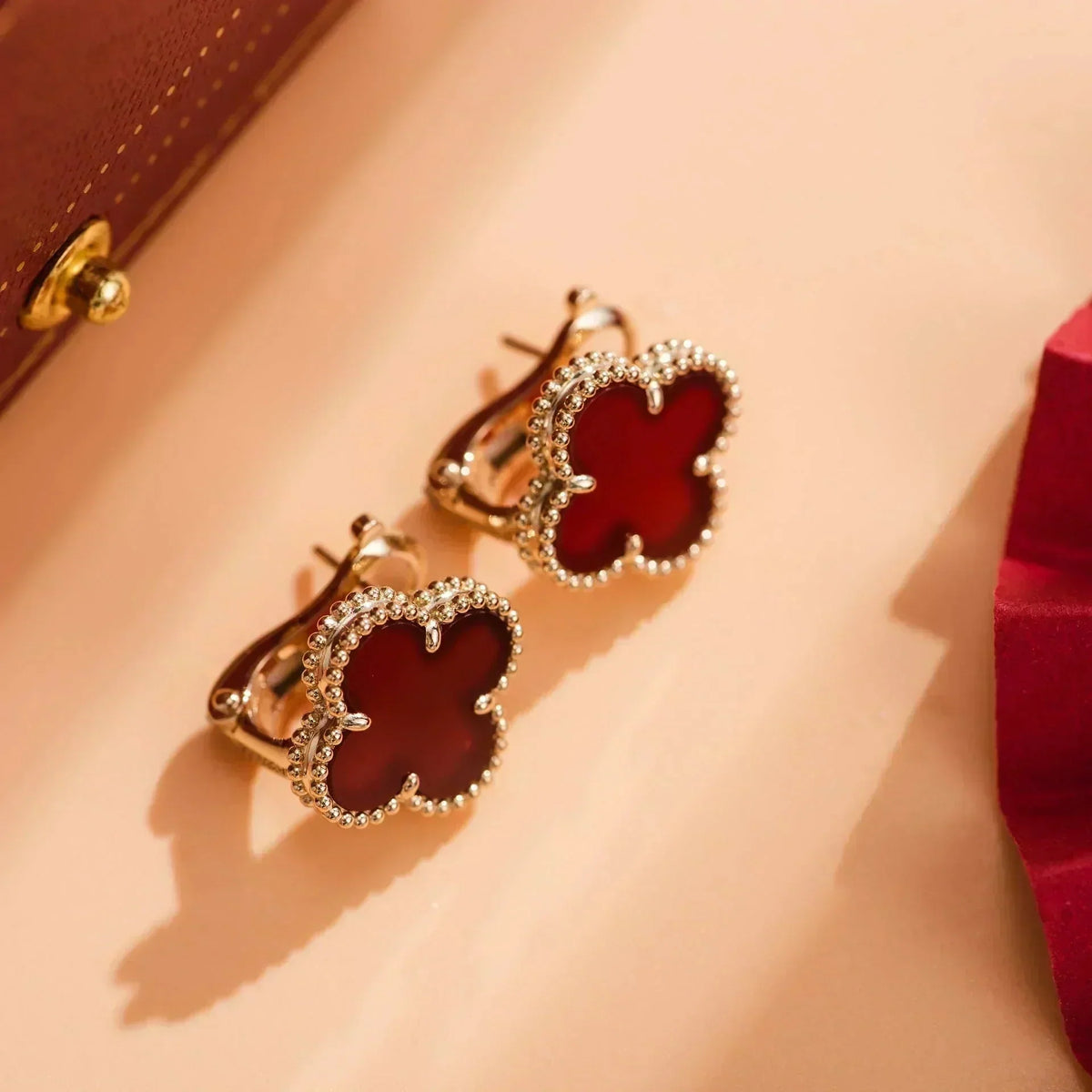 [Regalia Jewelry]CLOVER MEDIUM 1 MOTIFS CARNELIAN  EARRINGS