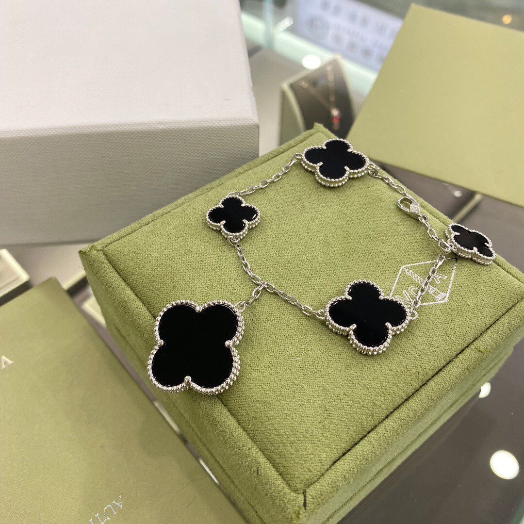 [Regalia Jewelry]CLOVER 5 MOTIFS SIVLER ONYX BRACELET