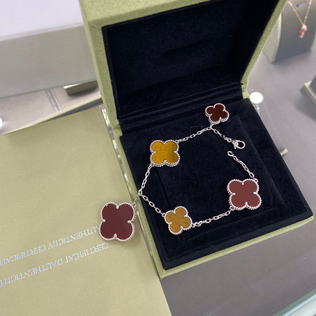 [Regalia Jewelry]CLOVER 5 MOTIFS SIVLER CARNELIAN TIGER EYE BRACELET