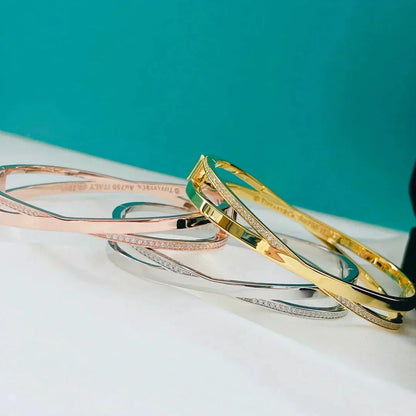 [Regalia Jewels]NARROW HINGED BANGLEIN WITH DIAMONDS SMALL