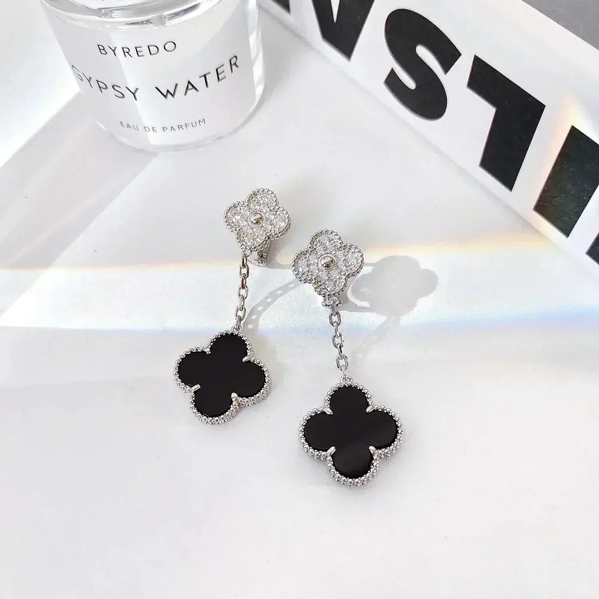 [Regalia Jewelry]CLOVER 2 MOTIFS  DIAMOND ONYX EARRINGS SILVER