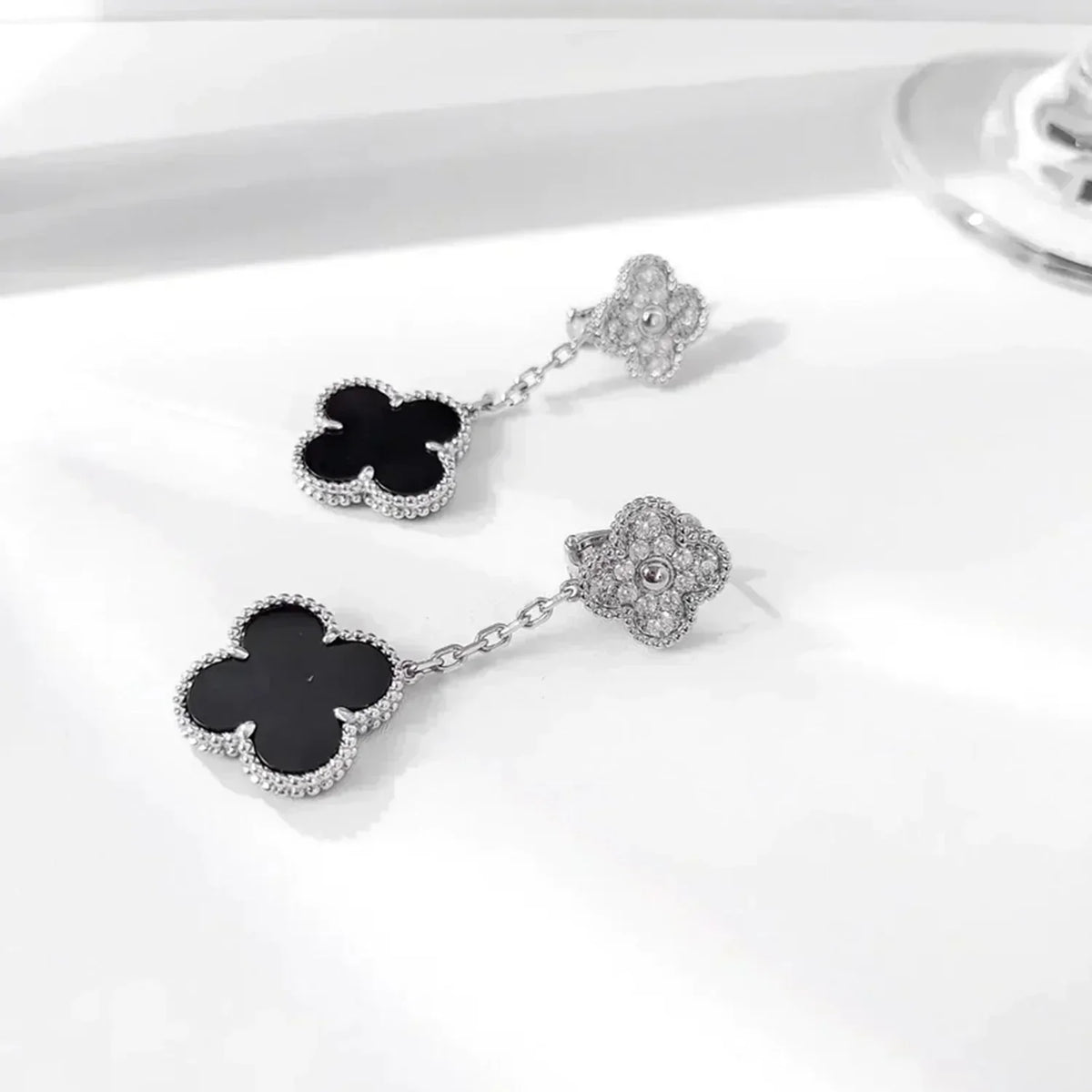 [Regalia Jewelry]CLOVER 2 MOTIFS  DIAMOND ONYX EARRINGS SILVER
