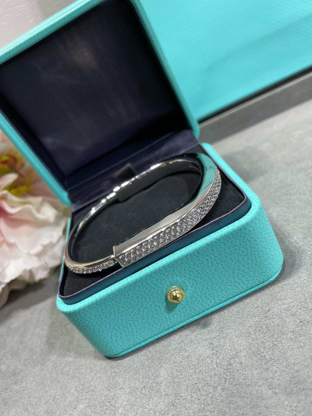 [Regalia Jewels]LOCK BRACELET DIAMOND PAVED