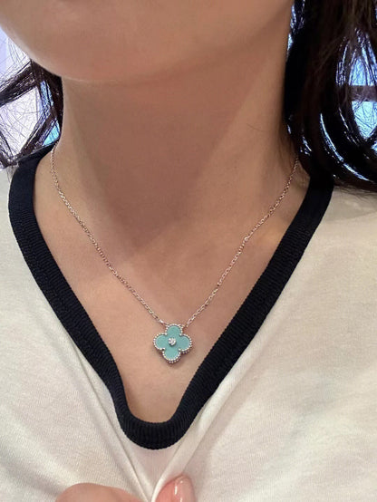 [Regalia Jewelry]CLOVER 1 DIAMOND LIGHT BLUE SILVER NECKLACE