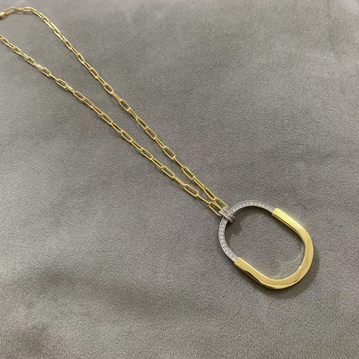 [Regalia Jewels]LOCK DIAMOND NECKLACE