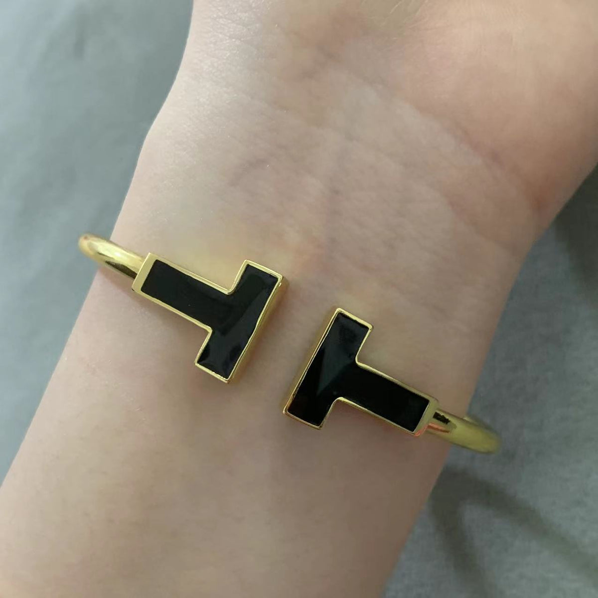 [Regalia Jewels]T WIDE ONYX OPEN BRACELET