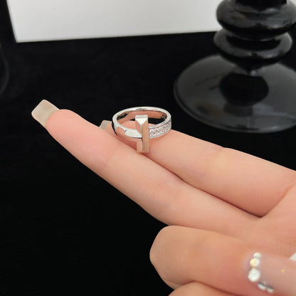 [Regalia Jewels]T WIDE DIAMOND RING