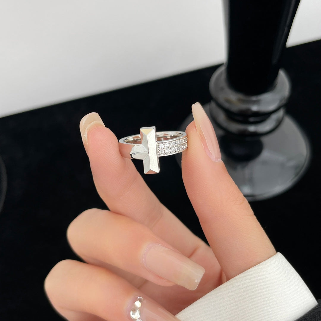 [Regalia Jewels]T WIDE DIAMOND RING