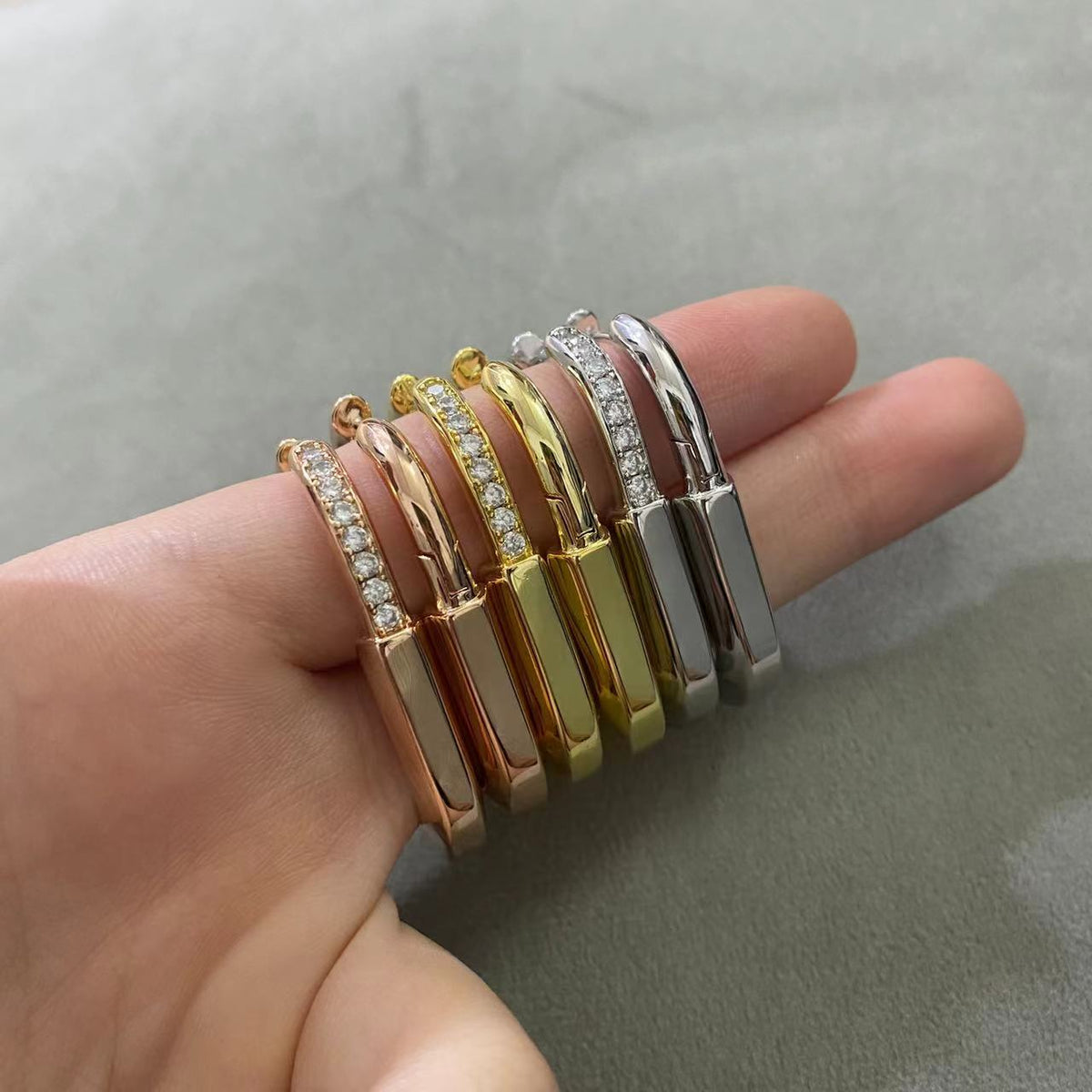 [Regalia Jewels]LOCK MEDIUM DIAMNOND EARRINGS