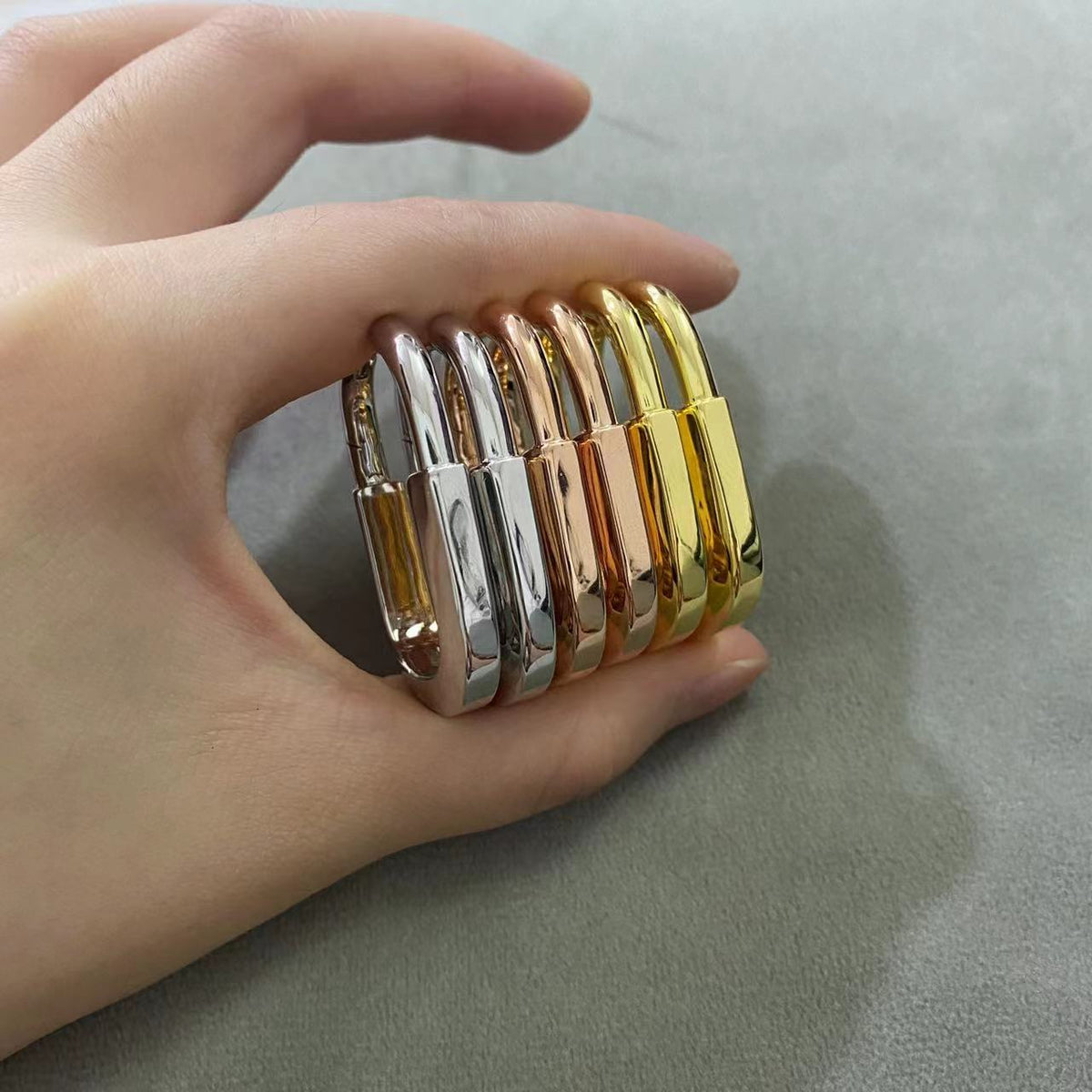 [Regalia Jewels]LOCK MEDIUM EARRINGS