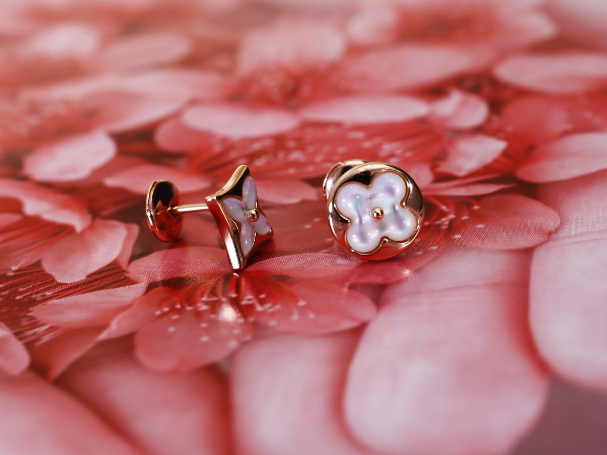 [Regalia Jewelry]STAR AND SUN PINK GOLD MOP STUD EARRINGS