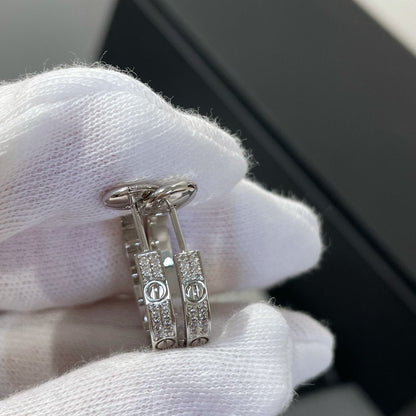[Regalia Jewelry]LOVE DIAMOND SILVER HOOP EARRINGS