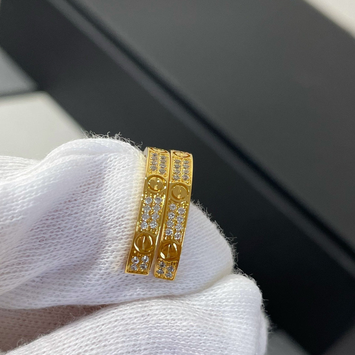 [Regalia Jewelry]LOVE DIAMOND GOLD HOOP EARRINGS