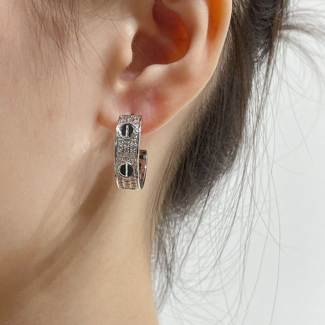 [Regalia Jewelry]LOVE CERAMIC DIAMOND PAVED SILVER EARRINGS