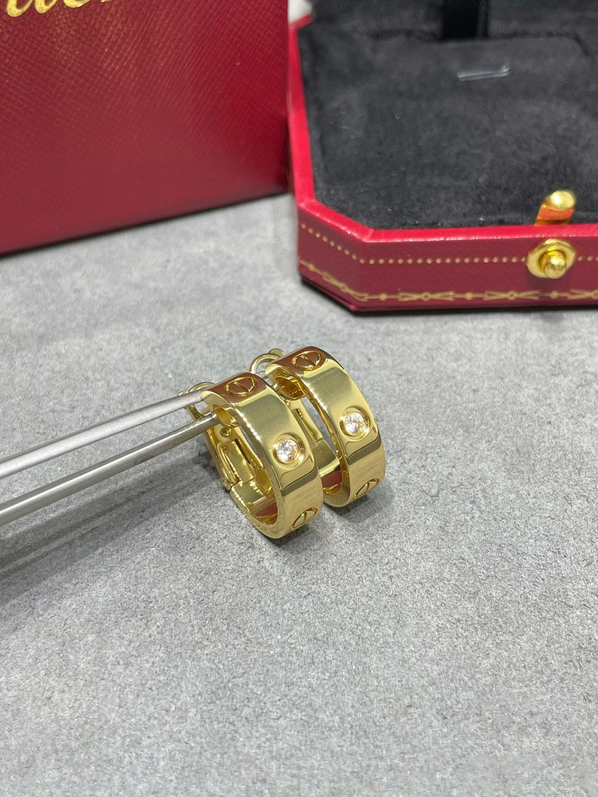[Regalia Jewelry]LOVE 5.5MM 1 DIAMOND EARRINGS