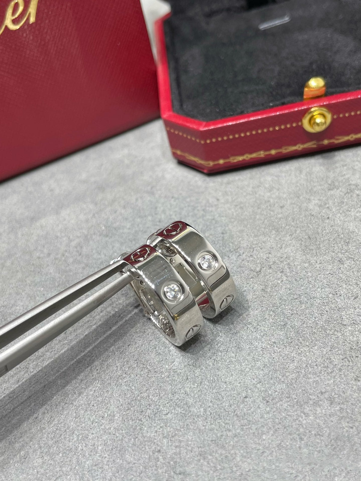 [Regalia Jewelry]LOVE 5.5MM 1 DIAMOND EARRINGS