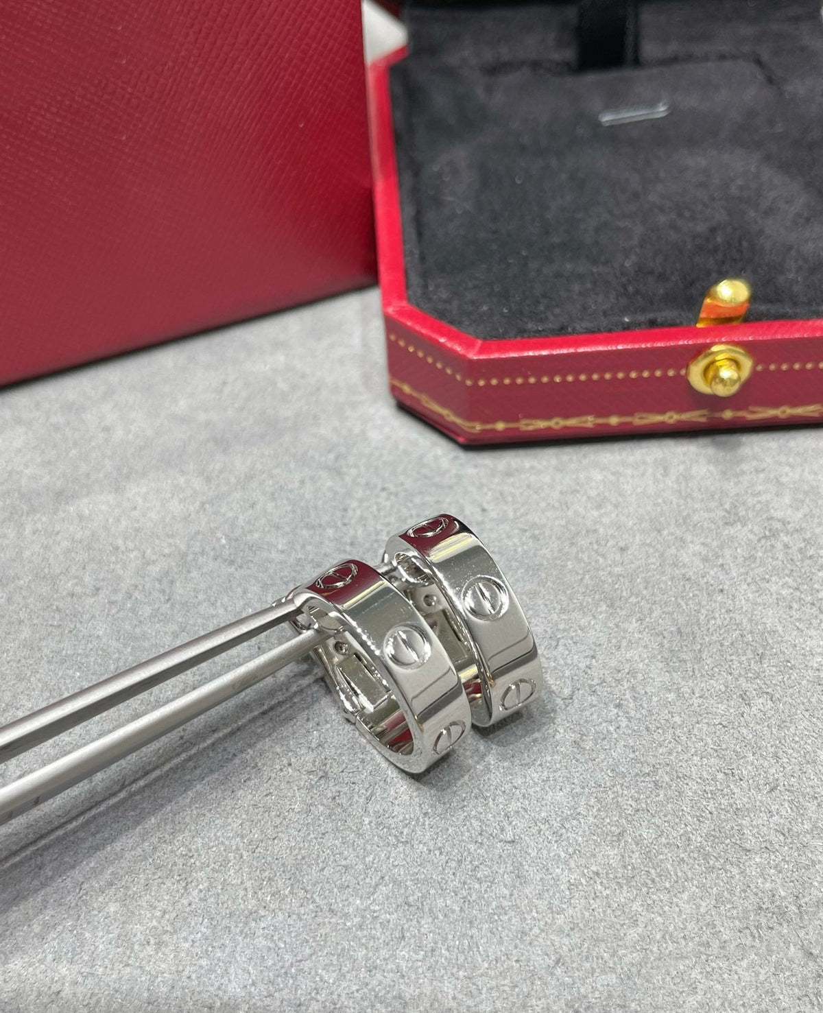 [Regalia Jewelry]LOVE 5.5MM EARRINGS