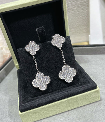 [Regalia Jewelry]CLOVER 2 MOTIFS DIAMOND PAVED SILVER EARRINGS