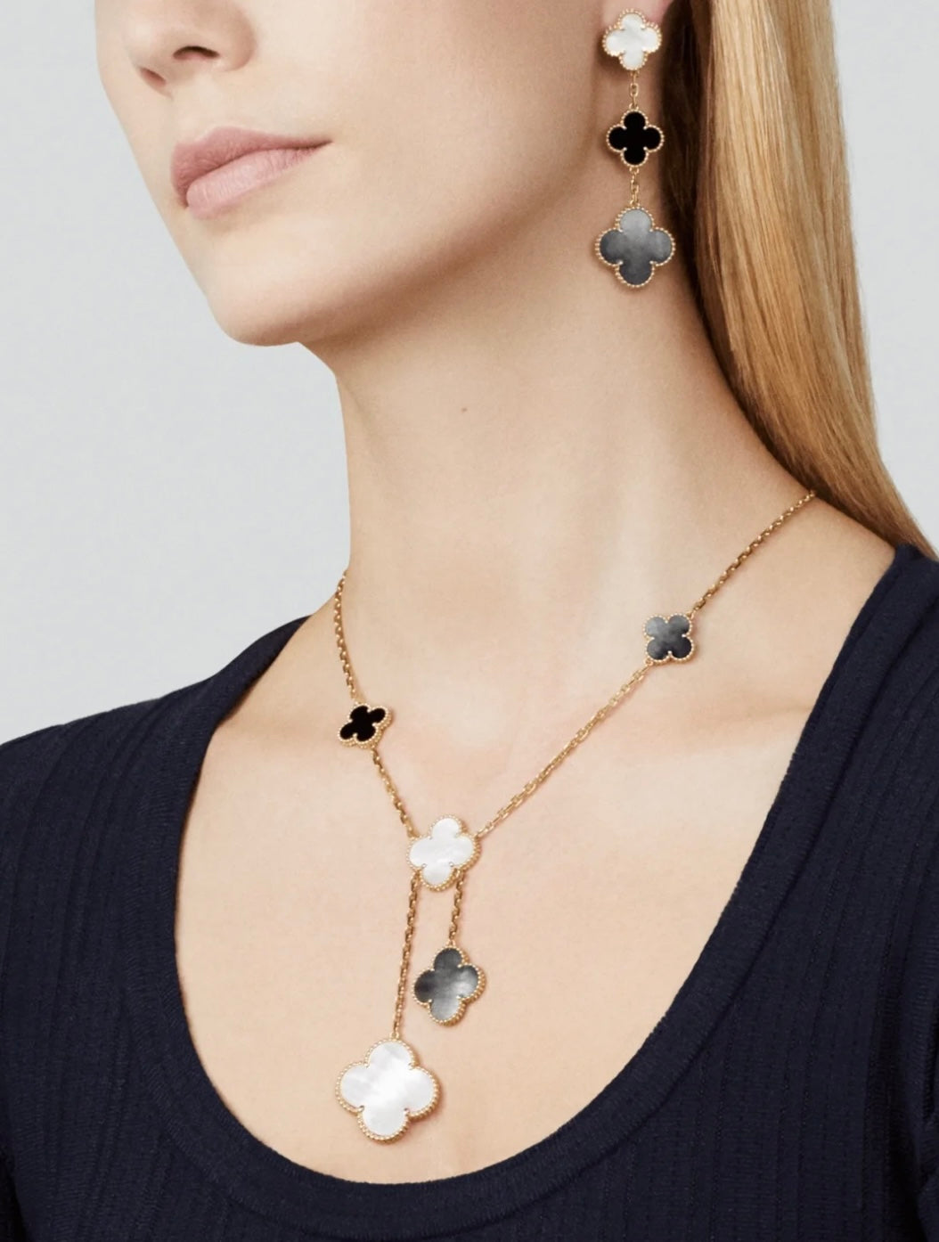 [Regalia Jewelry]CLOVER 3 MOTIF MOP ONYX DARK MOP PINK GOLD EARRINGS