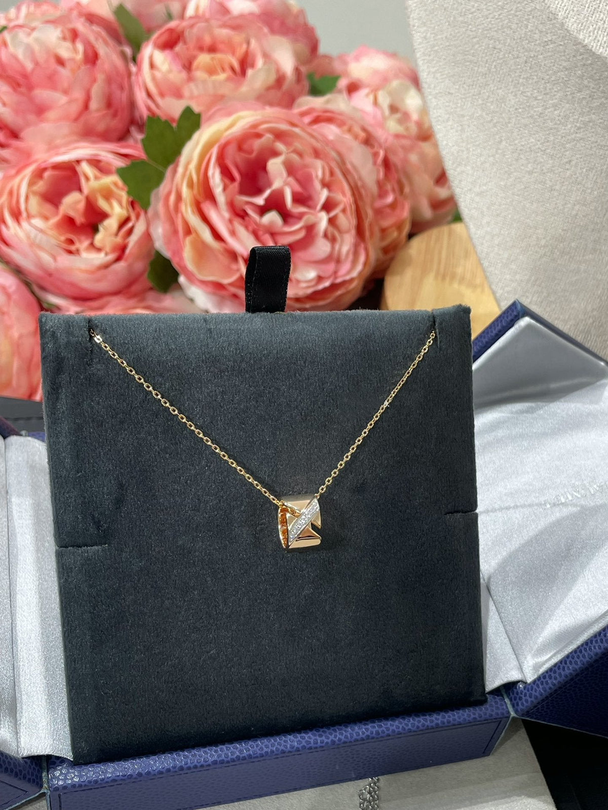 [Regalia Jewelry]LIENS EVIDENCE DIAMOND NECKLACE