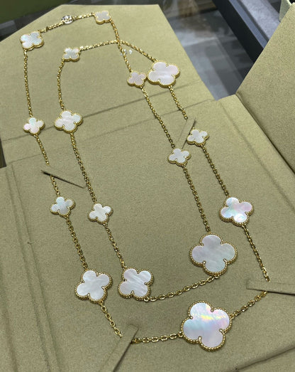 [Regalia Jewelry]CLOVER 16 MOTIF WHITE MOP GOLD NECKLACE