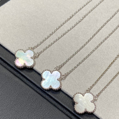 [Regalia Jewelry]CLOVER MEDIUM SILVER WHITE MOP NECKLACE