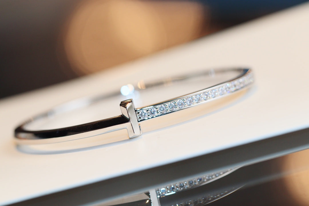 [Regalia Jewels]NARROW T1 HINGED BANGLE DIAMOND SILVER