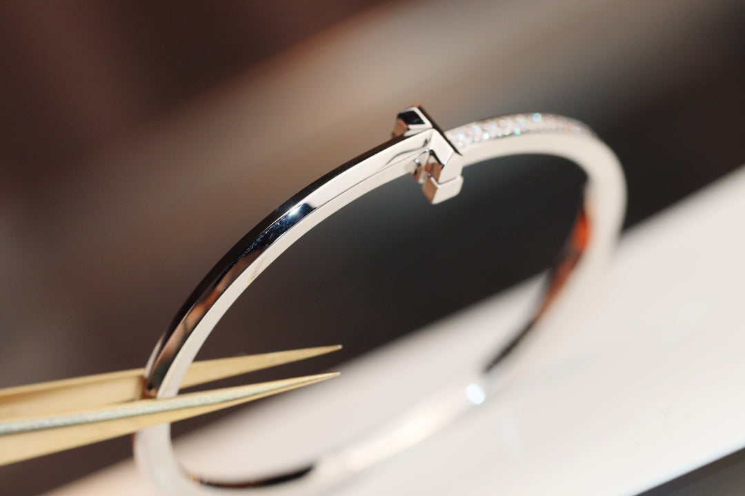 [Regalia Jewels]NARROW T1 HINGED BANGLE DIAMOND SILVER