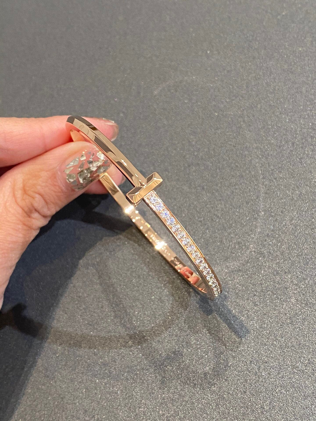 [Regalia Jewels]NARROW T1 HINGED BANGLE DIAMOND PINK GOLD