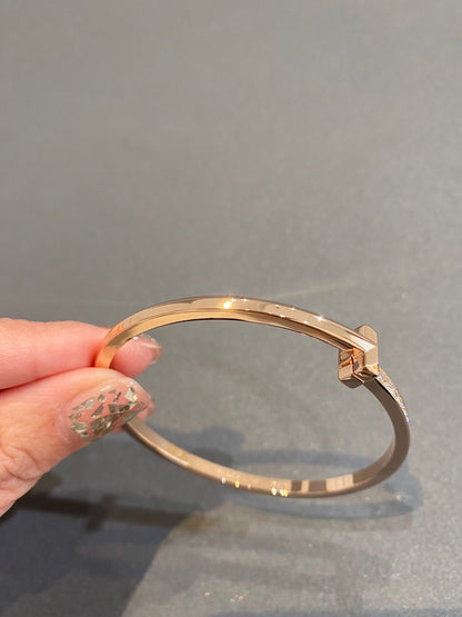 [Regalia Jewels]NARROW T1 HINGED BANGLE DIAMOND PINK GOLD