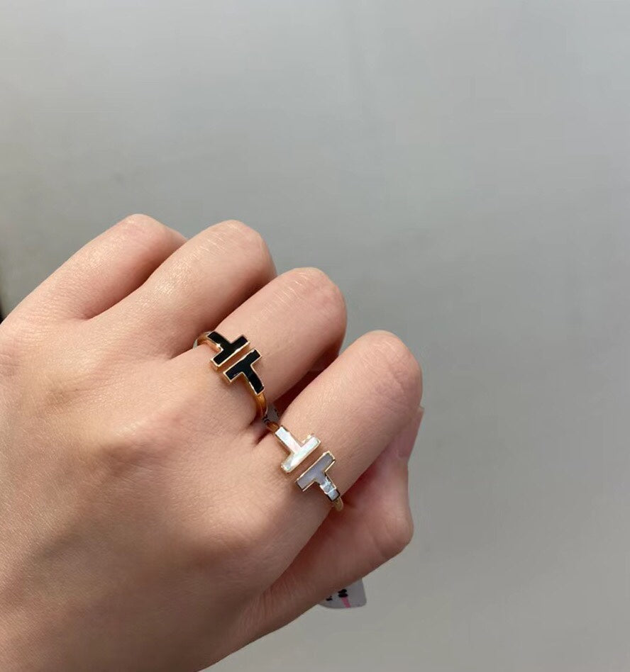[Regalia Jewels]T SMALL ONYX PINK GOLD RING