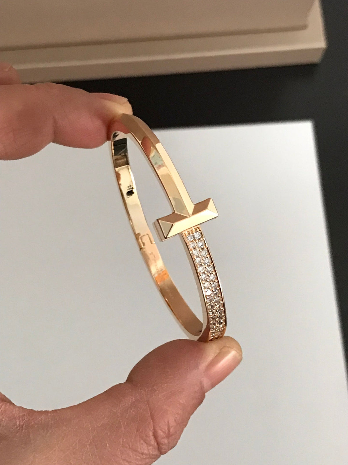 [Regalia Jewels]T1 WIDE DIAMOND HINGED BANGLE PINK GOLD