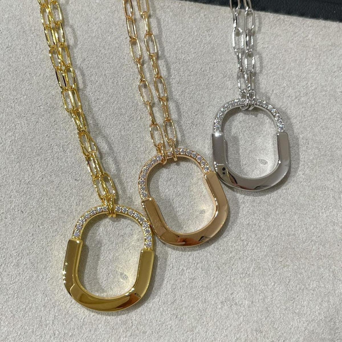 [Regalia Jewels]LOCK MEDIUM PENDANT DIAMOND NECKLACE