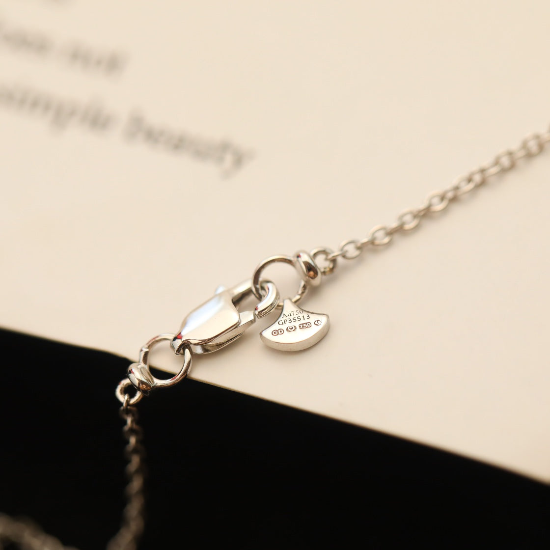 [Regalia Jewels]]wild flower diamond line pendant