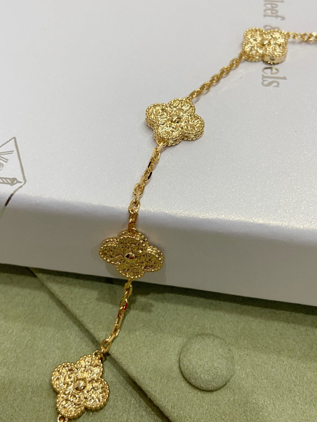 [Regalia Jewelry]CLOVERS THE 10-MOTIFS NECKLACE
