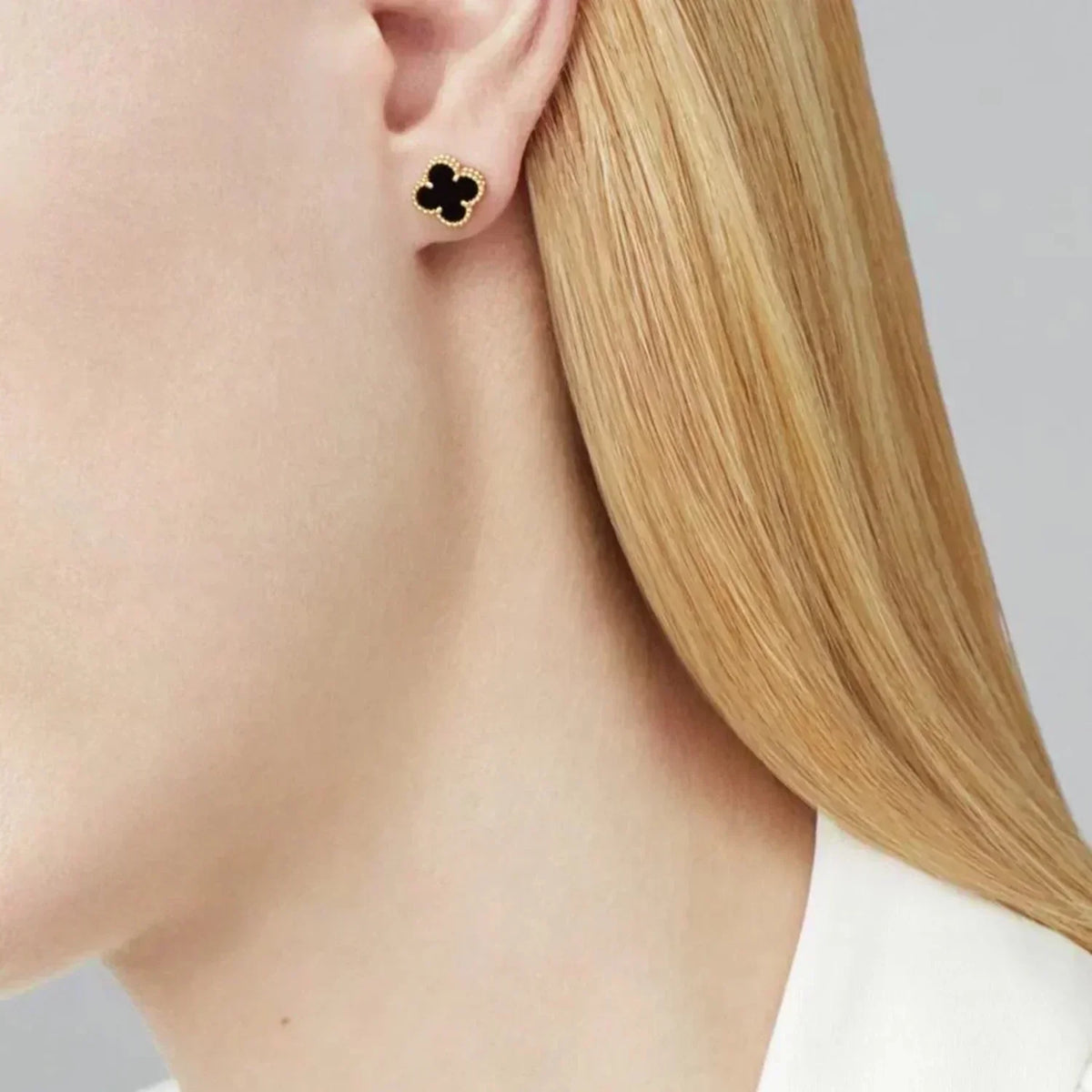 [Regalia Jewelry]CLOVER MINI 9.5MM BLACK MOP EARRINGS