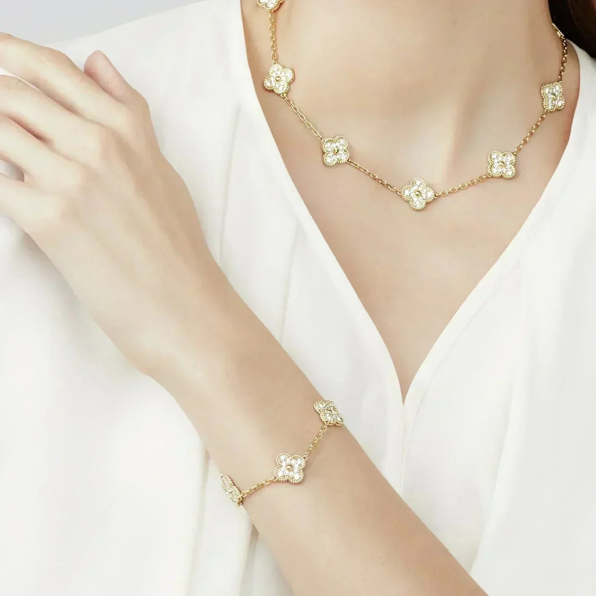 [Regalia Jewelry]CLOVER 5 MOTIFS  FULL DIAMOND BRACELET