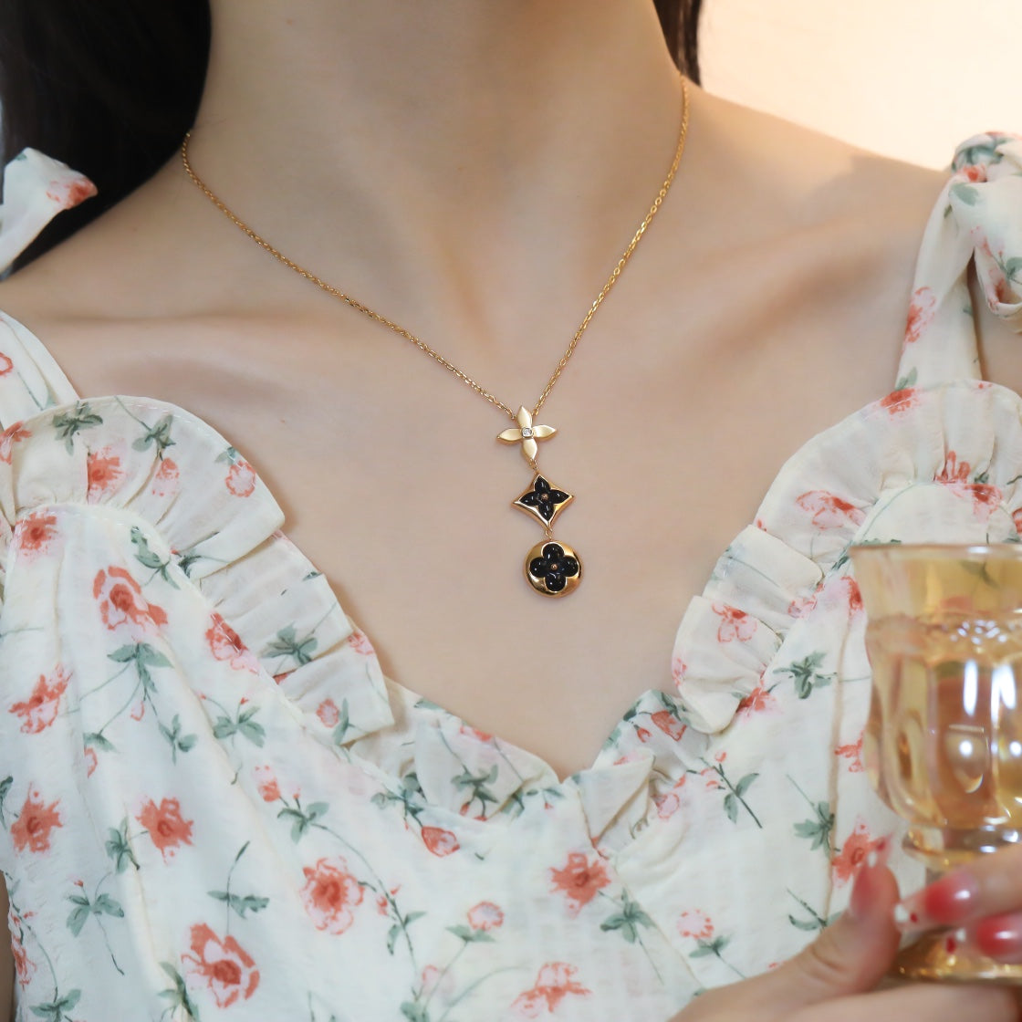[Regalia Jewelry]STAR AND SUN ONYX PINK GOLD NECKLACE