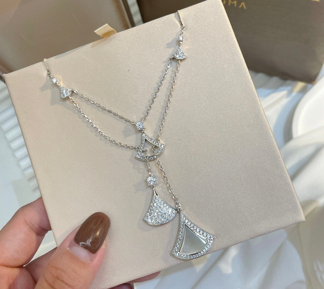 [Regalia Jewelry]DREAM NECKLACE WHITE MOP FULL DIAMOND