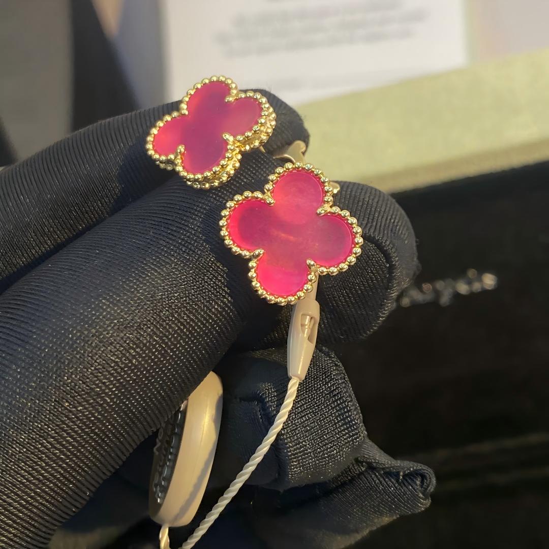 [Regalia Jewelry]NEW CLOVER 1 MOTIF PINK ENAMEL STUD EARRINGS