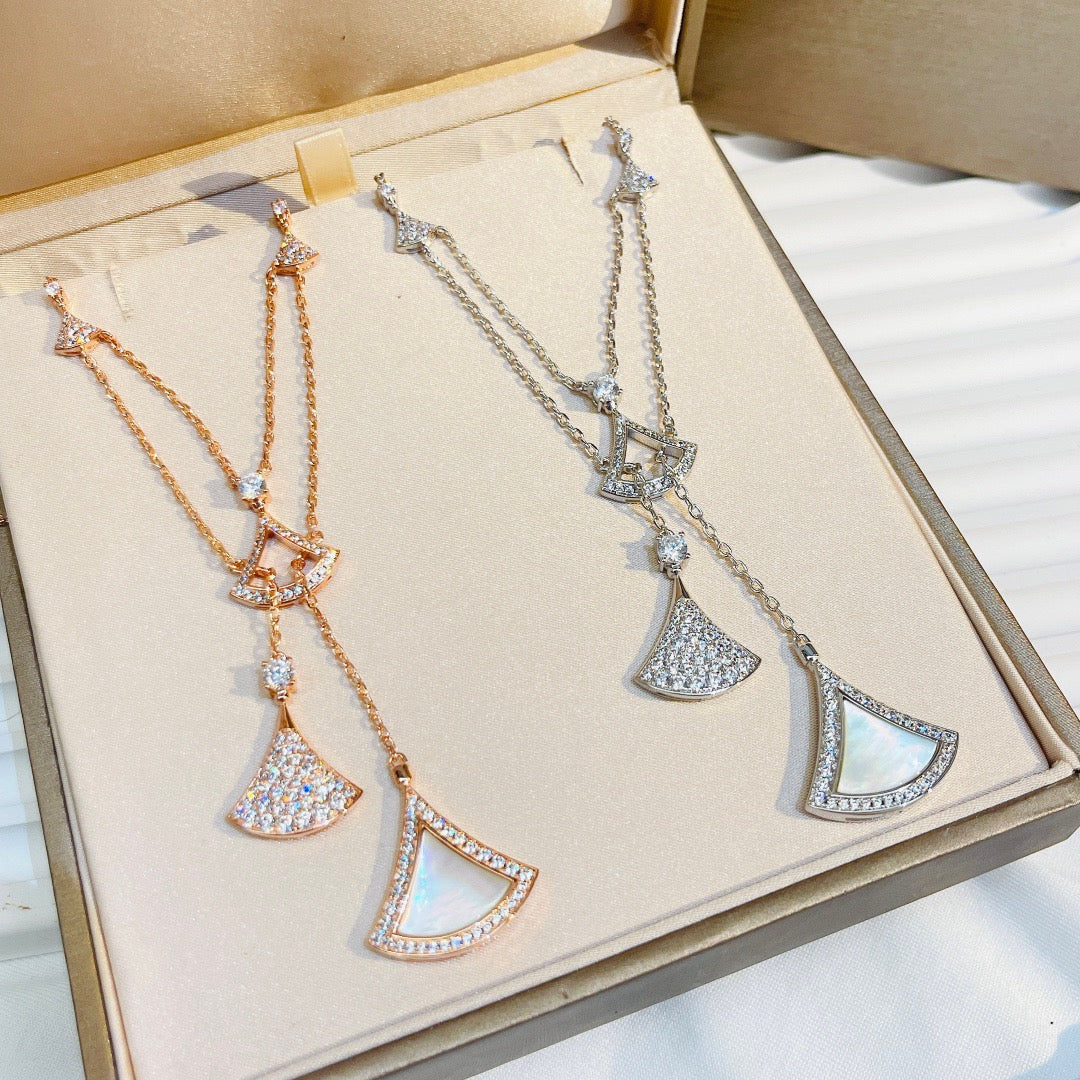 [Regalia Jewelry]DREAM NECKLACE WHITE MOP FULL DIAMOND