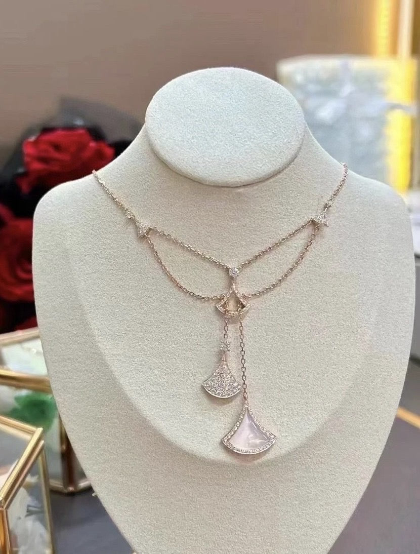 [Regalia Jewelry]DREAM NECKLACE WHITE MOP FULL DIAMOND