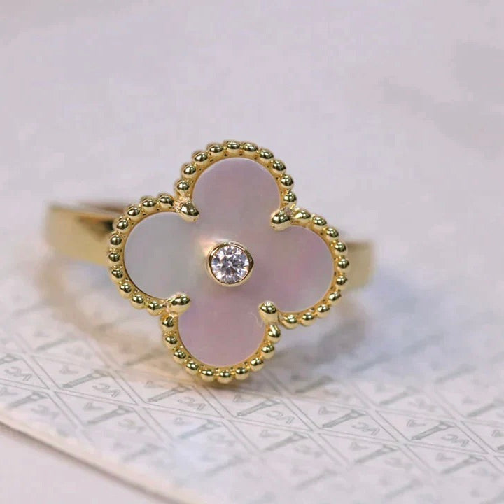 [Regalia Jewelry]CLOVER PINK MOP RING GOLD DIAMOND