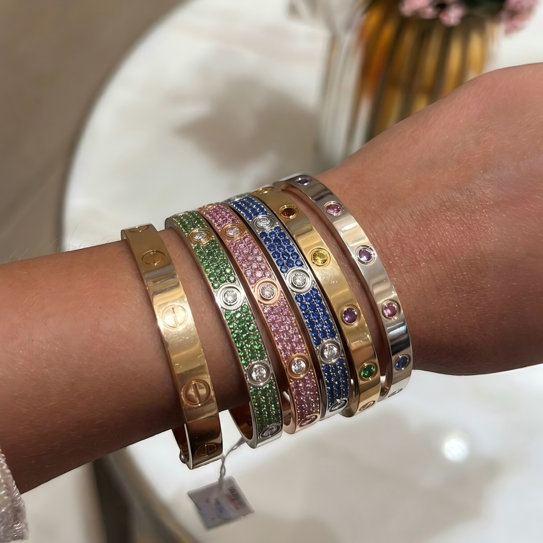 [Regalia Jewelry]2026 PAVE GEMSTONE LOVE BRACELET 6.1MM 10 DIAMONDS