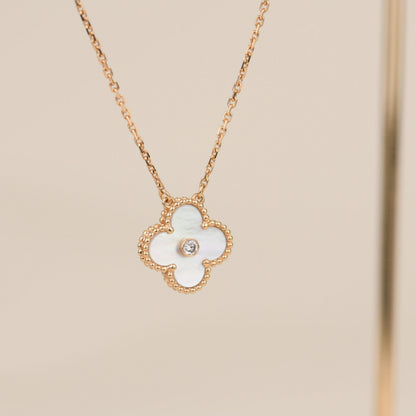 [Regalia Jewelry]CLOVER 15MM DIAMOND WHITE FRITILLARIA NECKLACE