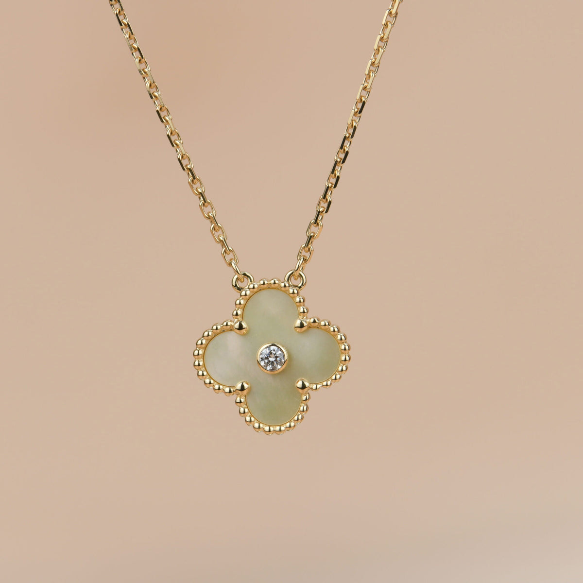 [Regalia Jewelry]CLOVER 15MM DIAMOND GOLD MOTHER OF PEARL NECKLACE