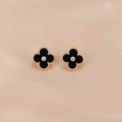 [Regalia Jewelry]CLOVER MEDIUM 1 MOTIFS ONYX DIAMOND EARRINGS