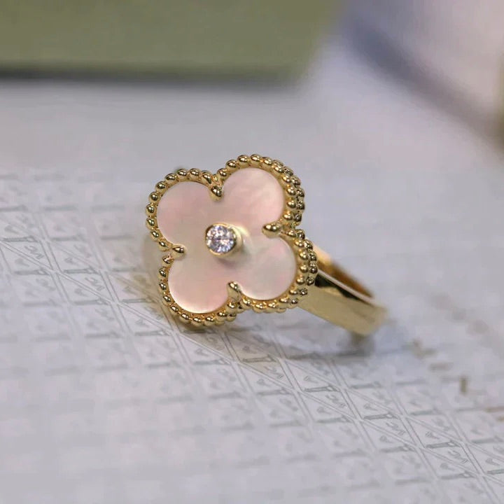 [Regalia Jewelry]CLOVER PINK MOP RING GOLD DIAMOND